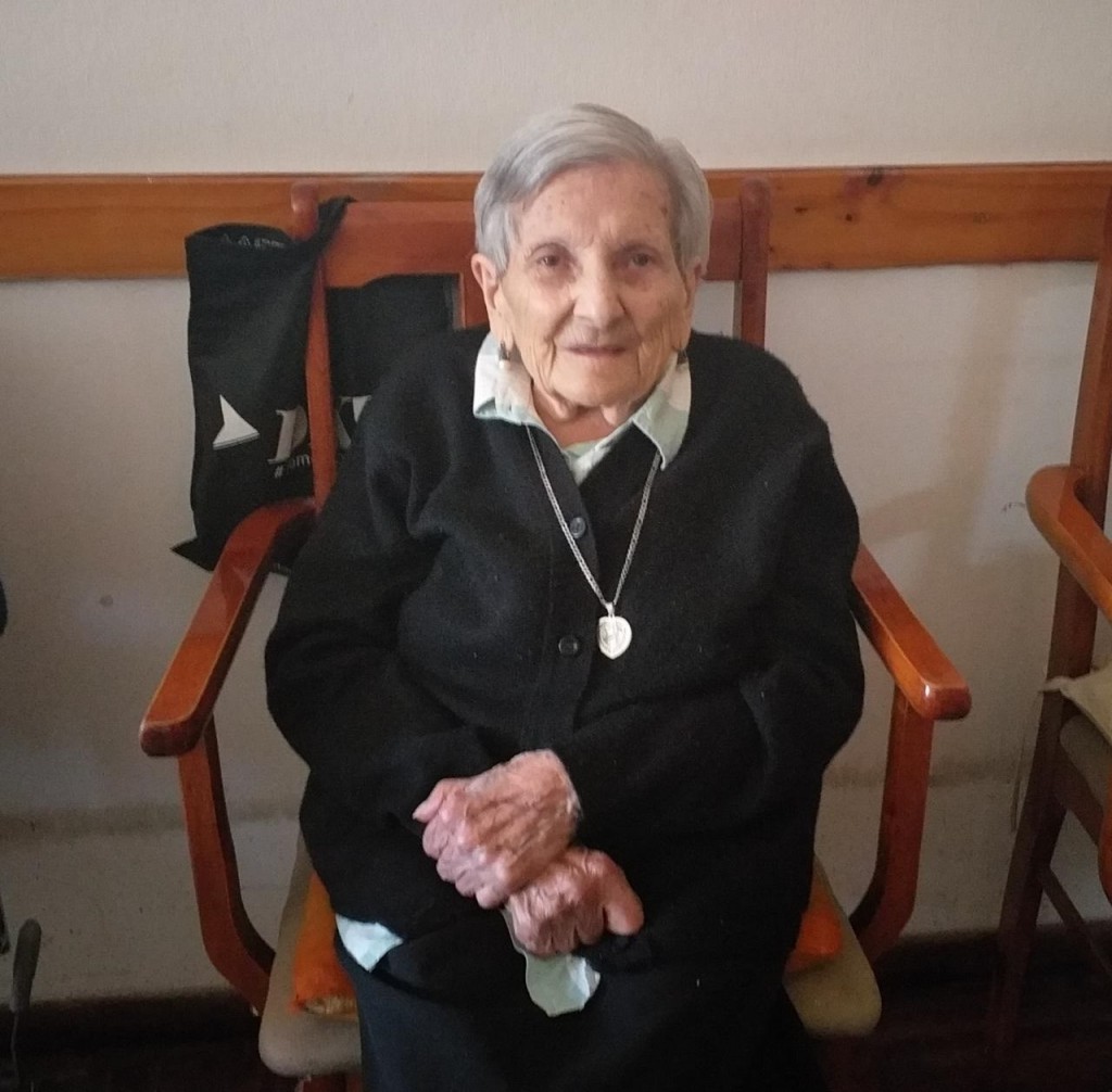 Tota Herrero cumplió 101 años y su deseo es que los demás puedan vivir con felicidad como ella siempre pudo hacerlo