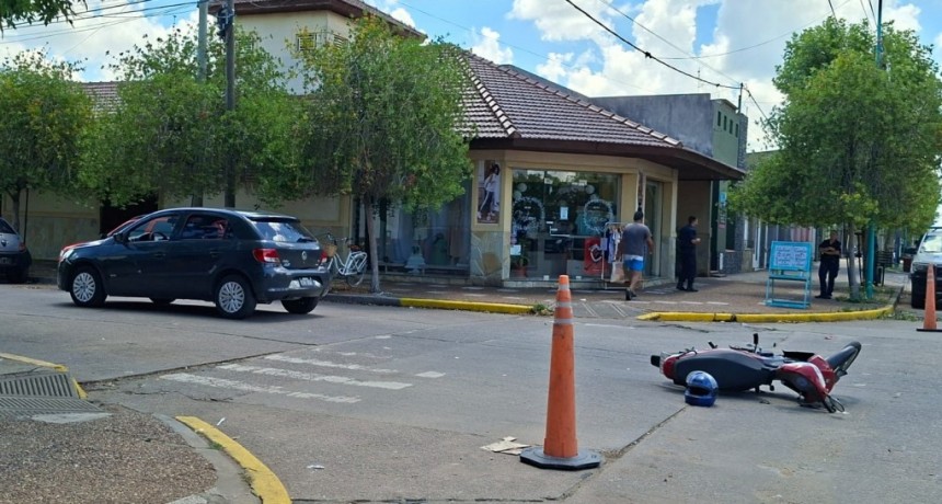 Una mujer fue hospitalizada con criterio prventivo, tras un accidente de tránsito