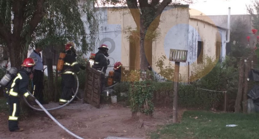 Incendio en una vivienda en Barrio Los Troncos: No hab&iacute;a personas en el interior