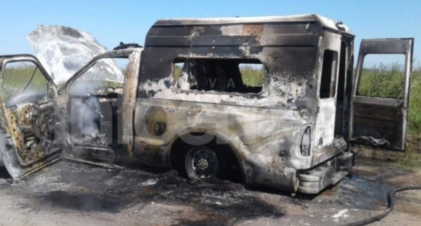 Recalde: Se incendi&oacute; una ambulancia municipal 