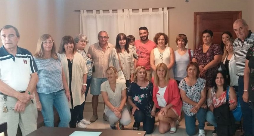 Proyectar por los pueblos entreg&oacute; a las instituciones el beneficio obtenido por la venta de la rifa