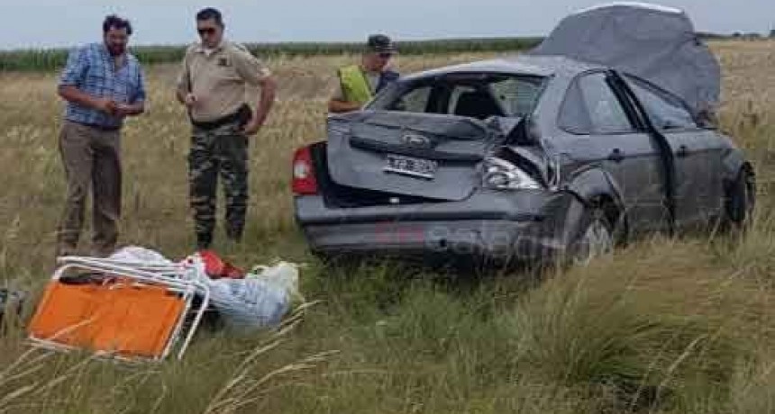 Saladillo: Vuelco de un auto en la Ruta 205