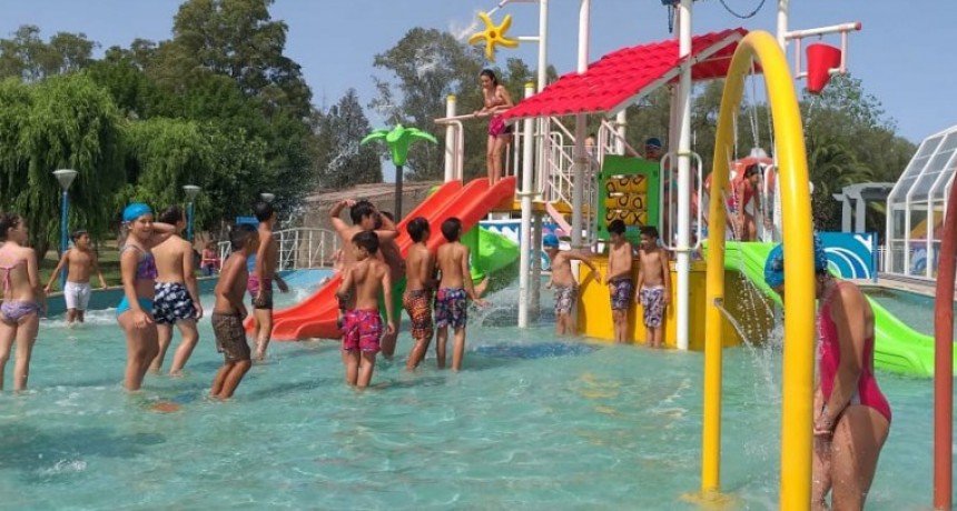 Ni&ntilde;os y ni&ntilde;as de Hale visitaron el Parque Acu&aacute;tico Municipal