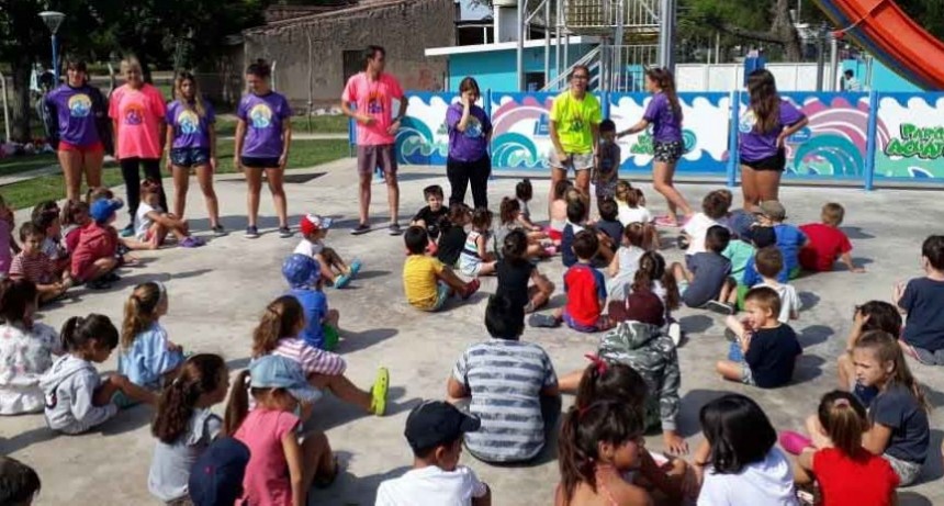 La Colonia del Club Ciudad visit&oacute; el Parque Acu&aacute;tico Municipal