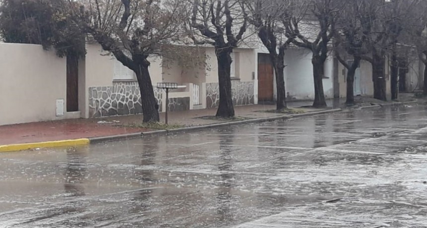 Hasta 65 MM y fuertes vientos se registraron en la noche del pasado lunes 20
