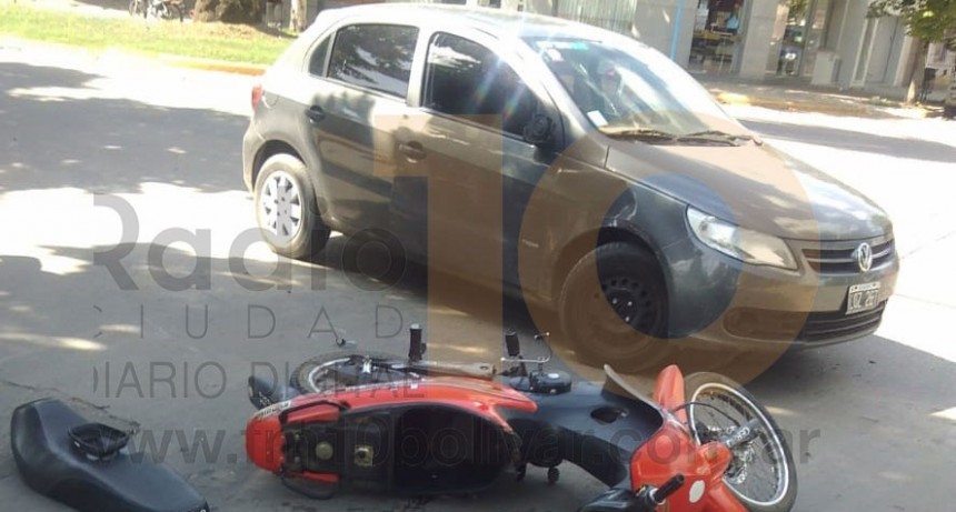 Accidente en Av. San Mart&iacute;n y calle Viamonte; sin mayores consecuencias