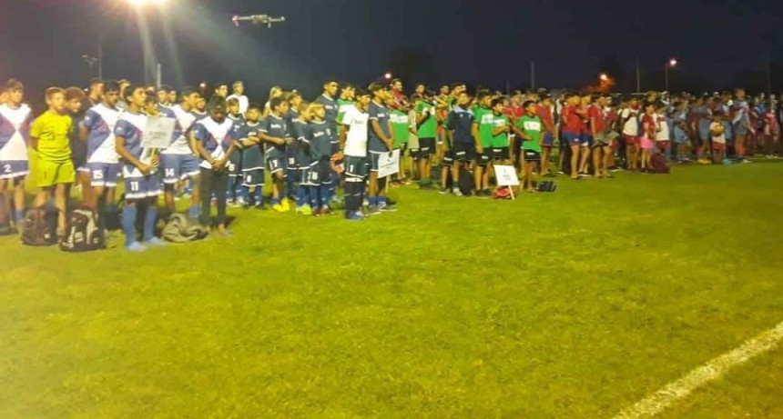 Reconocimientos y emoci&oacute;n en el comienzo del Mundialito Homenaje Nico Trevi&ntilde;o