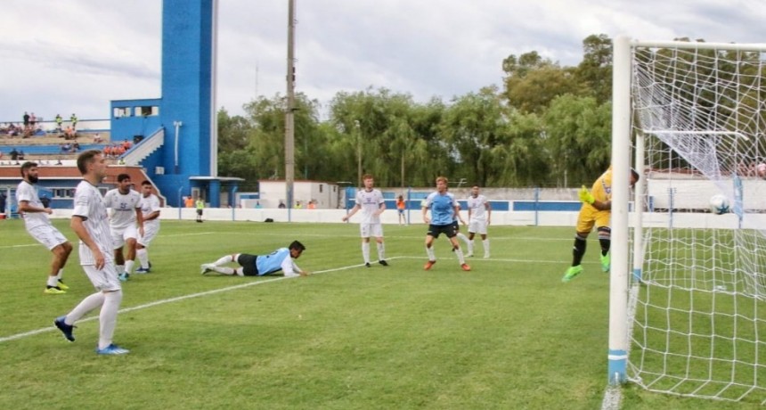 Mauricio Peralta (Club Ciudad): "Tenemos que ajustar lo que no sali&oacute; bien para traer los tres puntos el domingo"