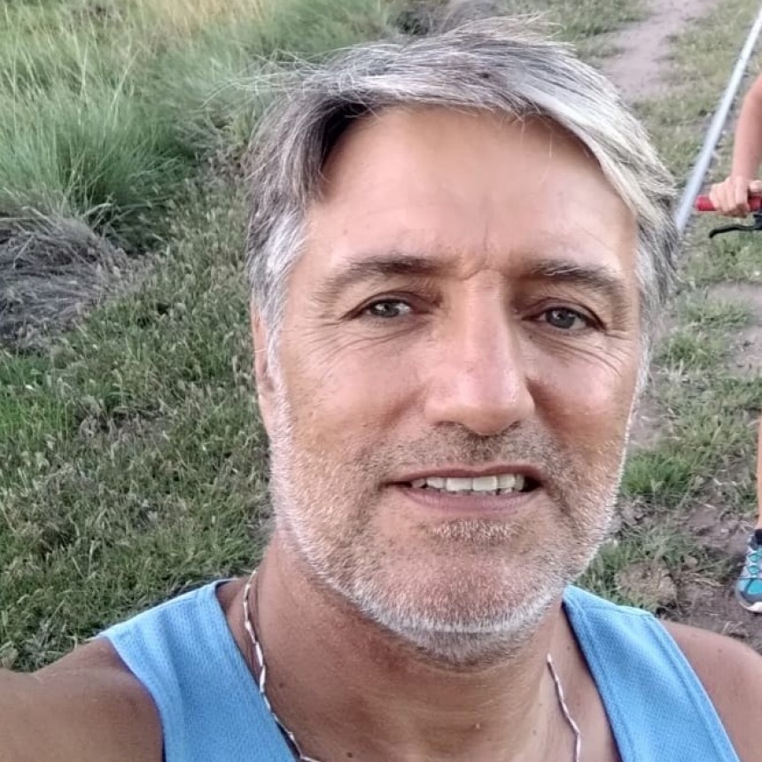 Marcelo Del R&iacute;o: &ldquo;Corr&iacute;amos con unos amigos y sent&iacute; un ardor del lado izquierdo del hombro hacia debajo de la garganta y les dije yo paro porque siento una molestia que no es normal en mi cuerpo&rdquo;