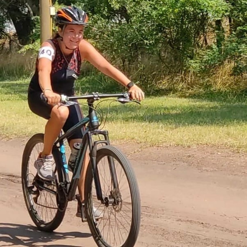 Macarena Abel: “Me encantó haber debutado como triatleta y, más que nada, acá en Bolívar”