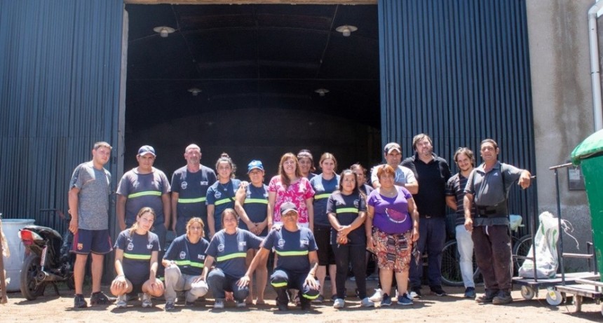 Cartoneros de Bolívar recibirán una enfardadora tras reunirse con funcionaria provincial y el Municipio