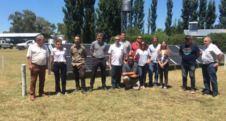 Visitamos con FM 10 y Cooperativa Eléctrica, la estancia Los Palas, donde se está generando Energía Solar