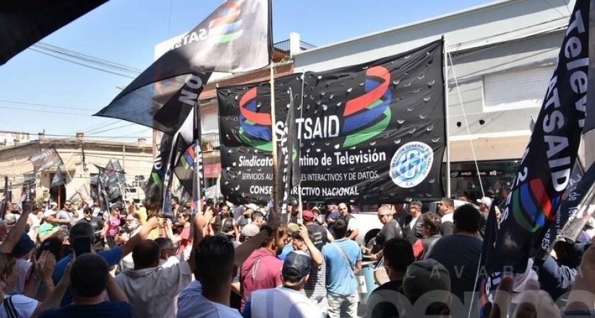 Trabajadores de El Popular marchan al Ministerio de Trabajo 