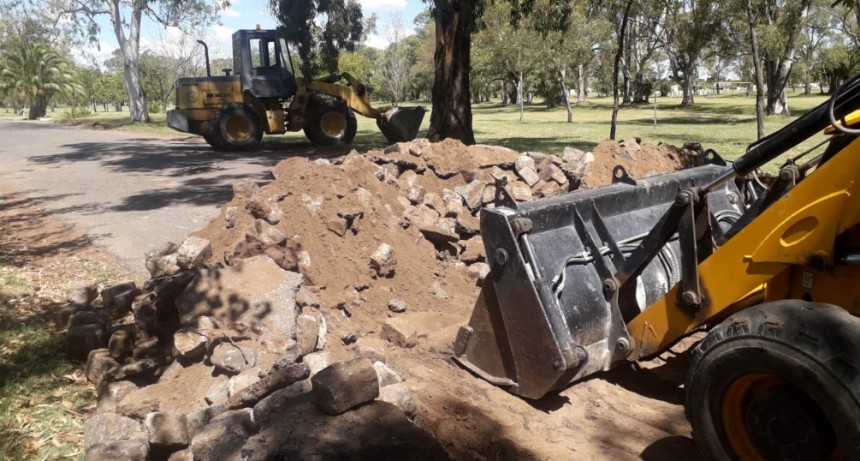 El Municipio inició la segunda etapa de la obra de repavimentación del Parque Las Acollaradas