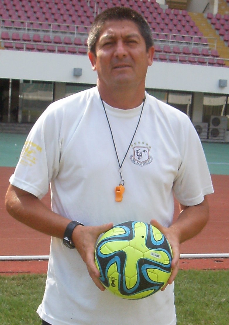 Daniel Luengo: “Ahora el fútbol es más dinámico, no se ven tantos buenos jugadores con buen pie como se veía en ese momento porque había un poco más de libertad para poder jugar y, quizás, ahora no lo es tanto” 