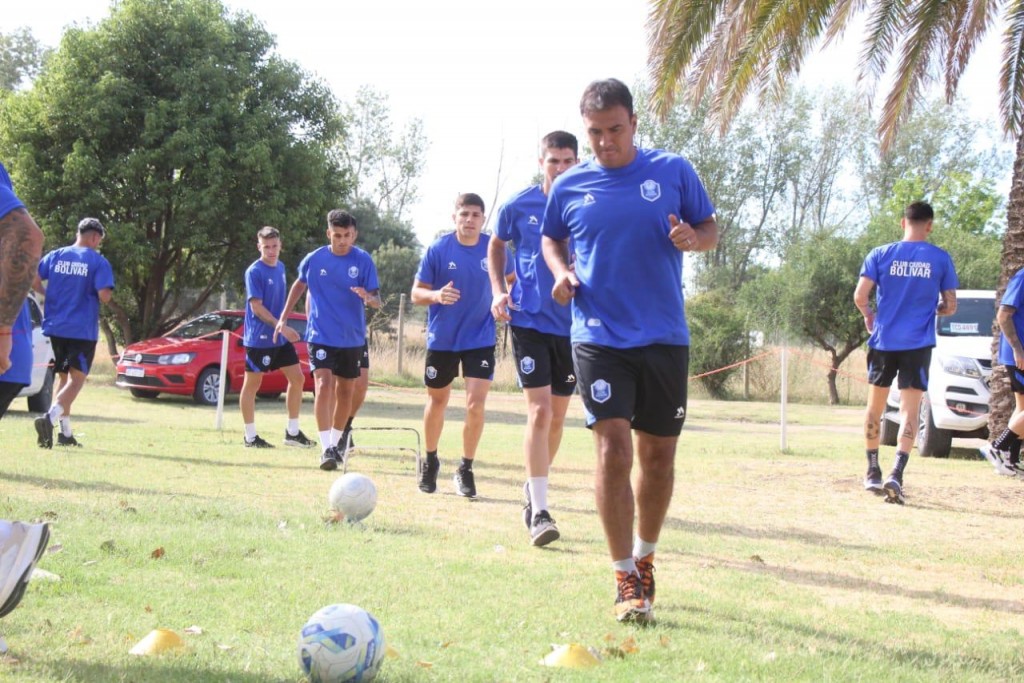 Ciudad de Bolívar inició su pretemporada de cara al Torneo Federal “A”, en FM 10 hablamos con los jugadores