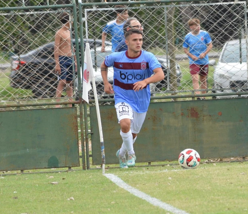 Agustín Panaro: “No pensaba cambiar de club, yo en Balonpié me siento como en mi casa, pero no podía estar en un lugar que quiero tanto en un 50% y me gustó la idea de ir a dar una mano a Pirovano” 