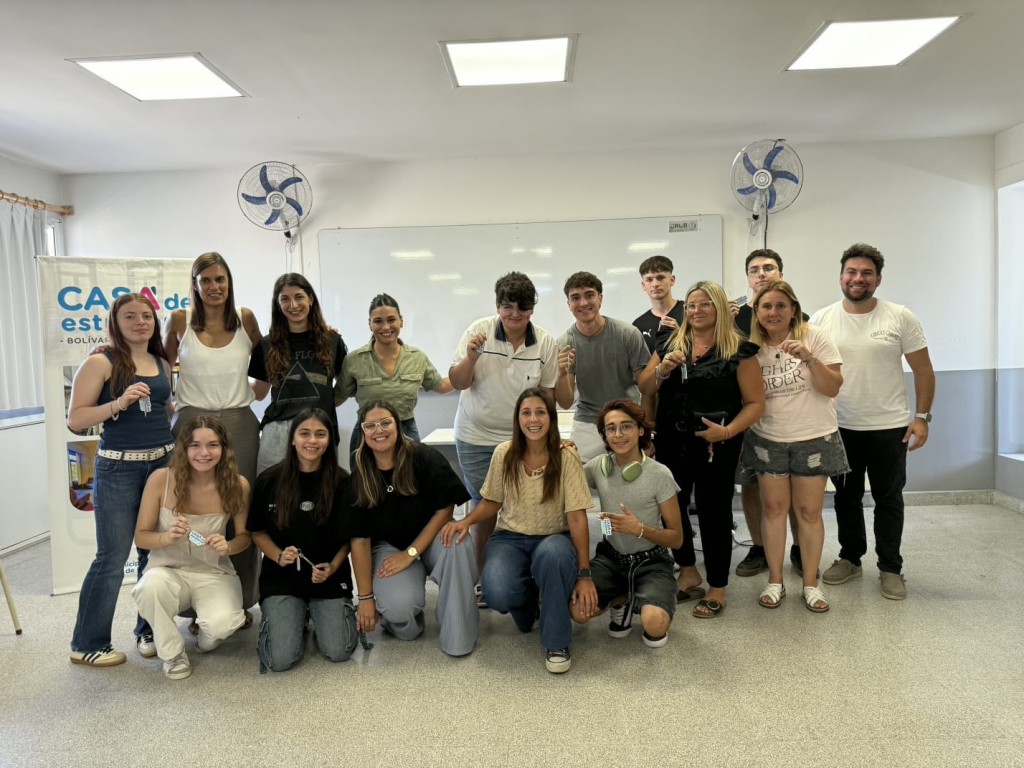 Centro Regional Universitario: se realizó la entrega de llaves a ingresantes de las Casas del Estudiante