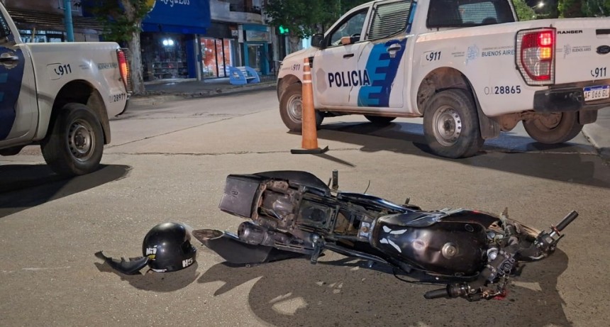 Un joven fue hospitalizado tras sufrir una caída en moto