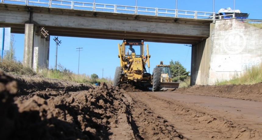 El Municipio inició el programa de reconstrucción y mantenimiento de calles barriales en avenida Jorge Martínez Boero