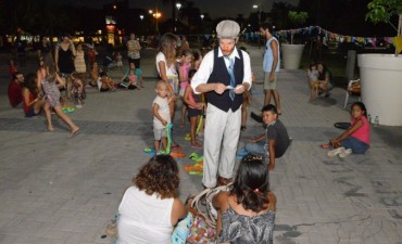 Centro Cívico: Música y Clown en la 'Ronda Catonga'