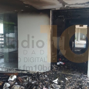 Voráz incendio en una oficina de la Cooperativa Eléctrica de Bolívar con casi pérdidas totales