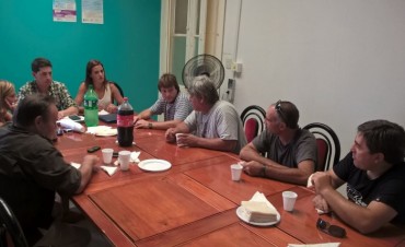 Para planificar mejoras y acciones en conjunto: Se realizó una reunión con empresarios del Parque Industrial