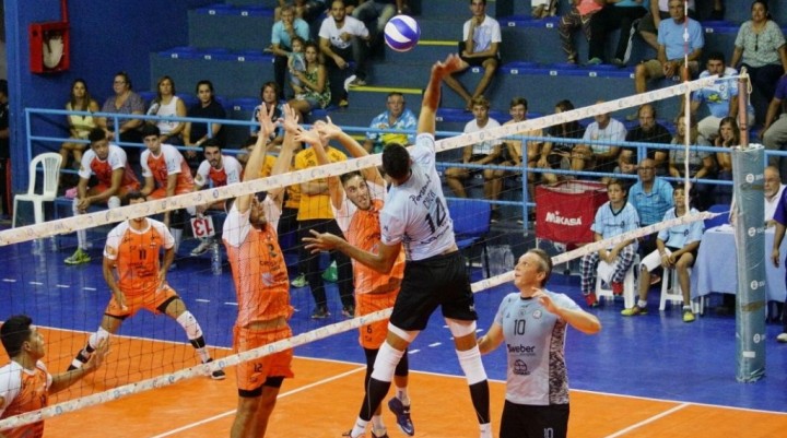Playoffs: Bol&iacute;var enfrenta a Monteros  en el Venezuela