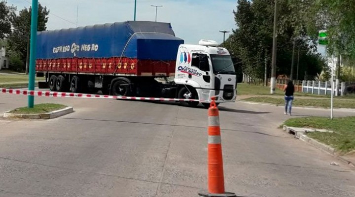 Dos j&oacute;venes en moto sufrieron excoriaciones y golpes menores