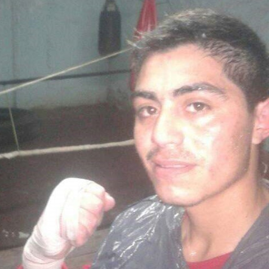 Emanuel Fredes: &lsquo;Cada vez que subo al ring no pienso en el rival sino en dejar bien parado a Bol&iacute;var&rsquo;