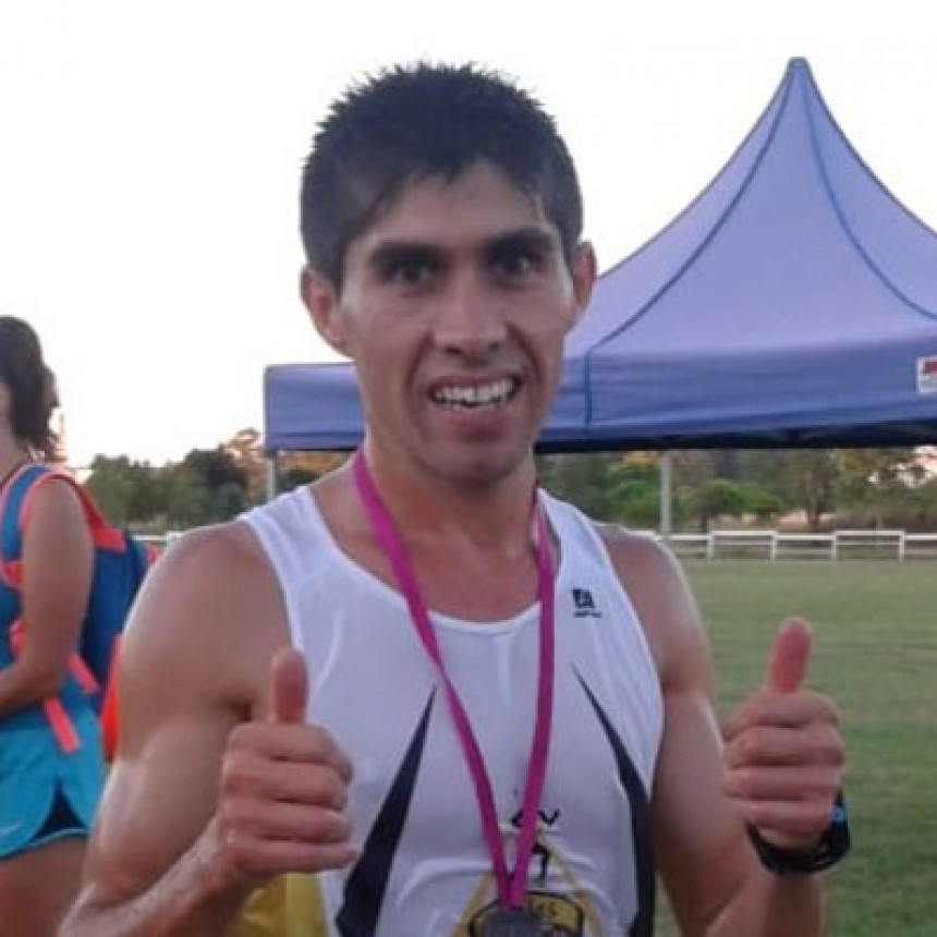 Gustavo Fern&aacute;ndez se qued&oacute; con el 1&ordm; lugar del podio en la 6&ordm; edici&oacute;n del Marat&oacute;n Me Encanta Bol&iacute;var