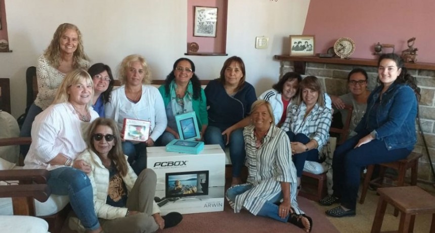 Uniendo Sonrisas hizo entrega de lo recaudado en el Mundialito Nico Trevi&ntilde;o