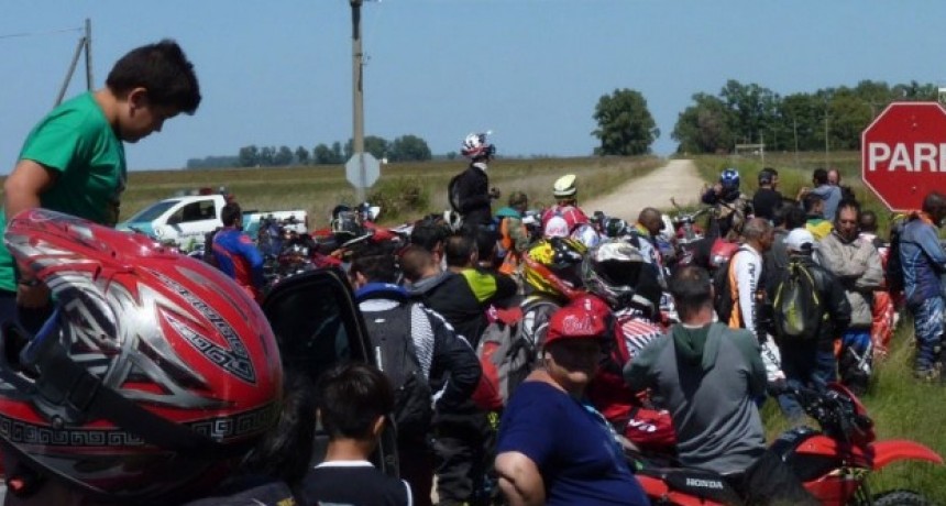 La traves&iacute;a solidaria organizada por Enduro Bol&iacute;var fue todo un &eacute;xito
