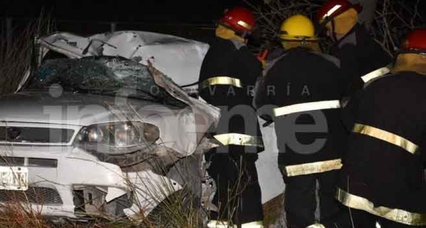 Tr&aacute;gico accidente en el Camino de los Pueblos entre las localidades de Colonia Hinojo y Sierra Chica; dos personas fallecidas