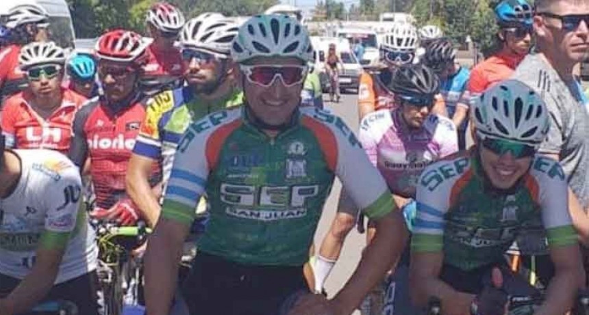 Juan Pablo Dotti y los Bichos Verdes dieron pelea y siguen mandando en la Vuelta de Mendoza