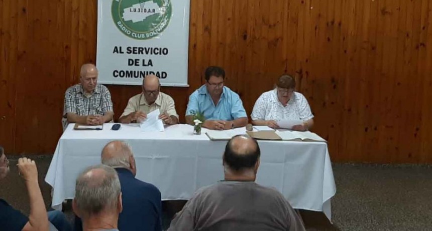 Asumieron las nuevas autoridades en el Radio Club Bol&iacute;var