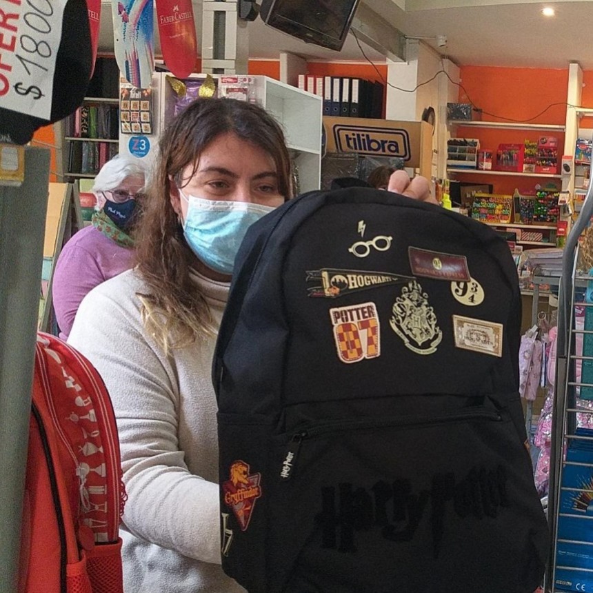 Romina Asín (Librería ABC): “Le sugerimos a la gente que consulte con tiempo, hay muchos precios y variedad en los artículos, nosotros trabajamos muchas marcas”