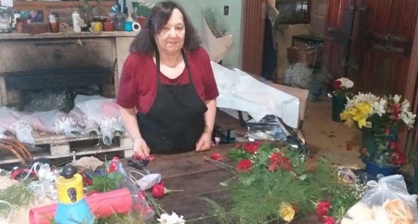 Elsa Bizcarra: “Decidimos en familia poner este comercio porque era una época muy difícil del campo con inundación, y hoy estamos cumpliendo 34 años”