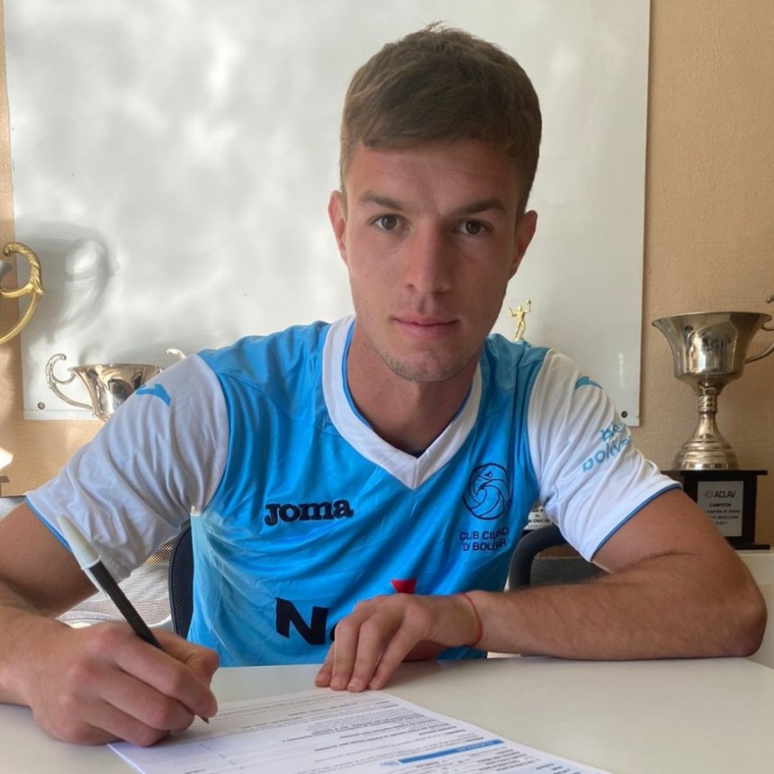 Brian Alférez: “Me encontré con una ciudad muy linda, con un club muy ordenado y muy lindo también, con un cuerpo técnico serio que sabe lo que quieren hacer y lo que quieren lograr”