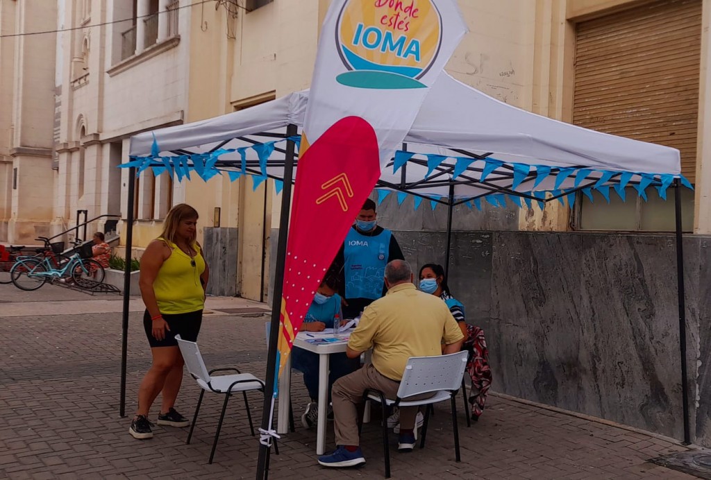 IOMA implementó operativos de verano y FM 10 habló con Mercedes Botta, quien está a cargo de la agencia Bolívar