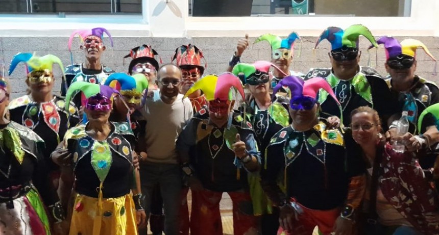 Bolívar vivió los carnavales a pleno, completando la cuarta noche en Pirovano