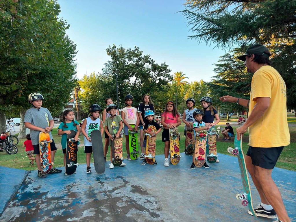 Escuela Municipal de Skate: Se sumaron más de 40 personas a las clases