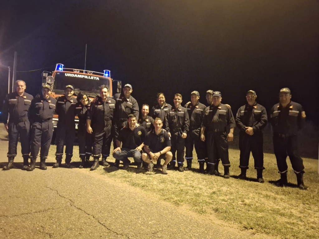 Arribaron los Bomberos Voluntarios de Urdampilleta, después de su trabajo realizado en el sur del país, en el combate de los incendios forestales