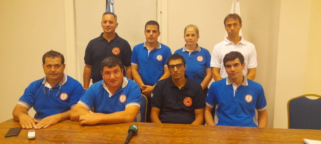 Regresaron los Bomberos Voluntarios que trabajaron en los incendios del sur, José Urigoytea y Darío Thomann, en conferencia de prensa con medios locales, dieron los detalles de su tarea