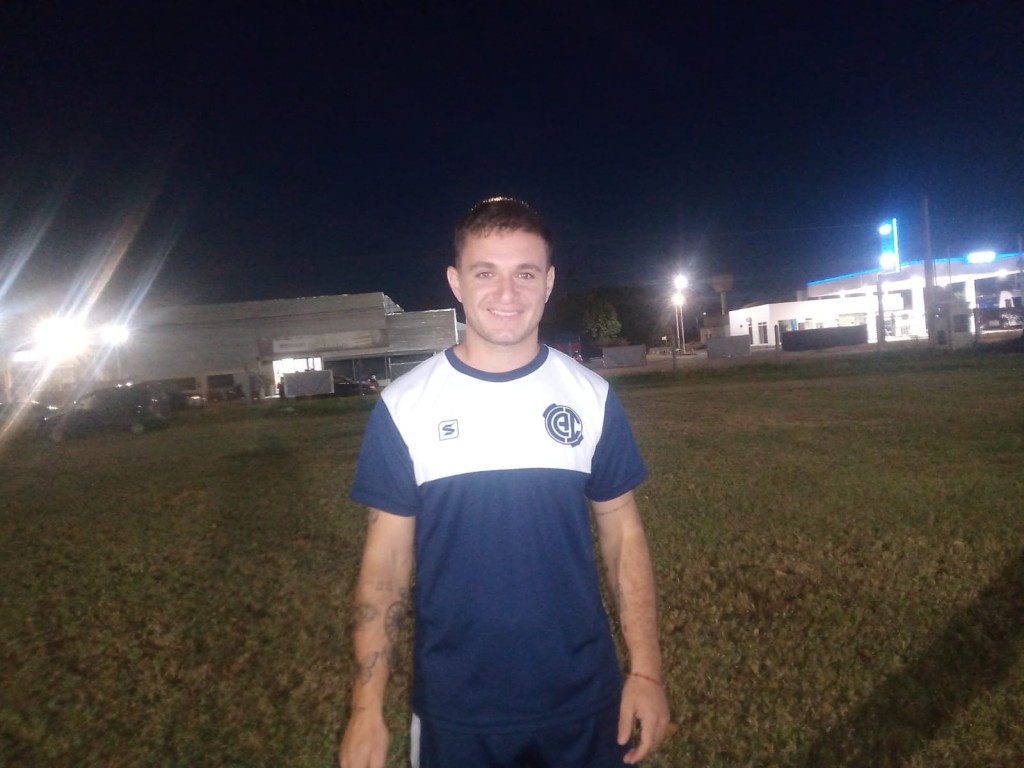 Agustín Álvarez: “Tenía muchas ganas de venir, yo tengo mucho aprecio por Independiente y espero que nos vaya bien porque tenemos un gran equipo” 