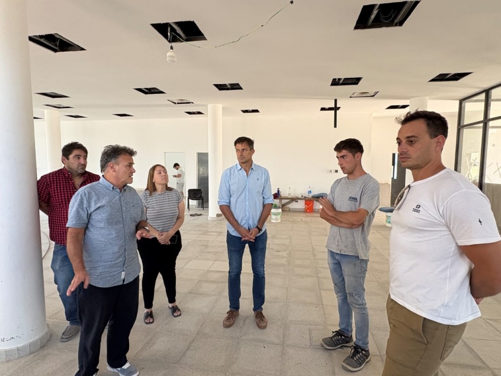 Bucca recorrió el avance de la obra de la Casa de la Provincia