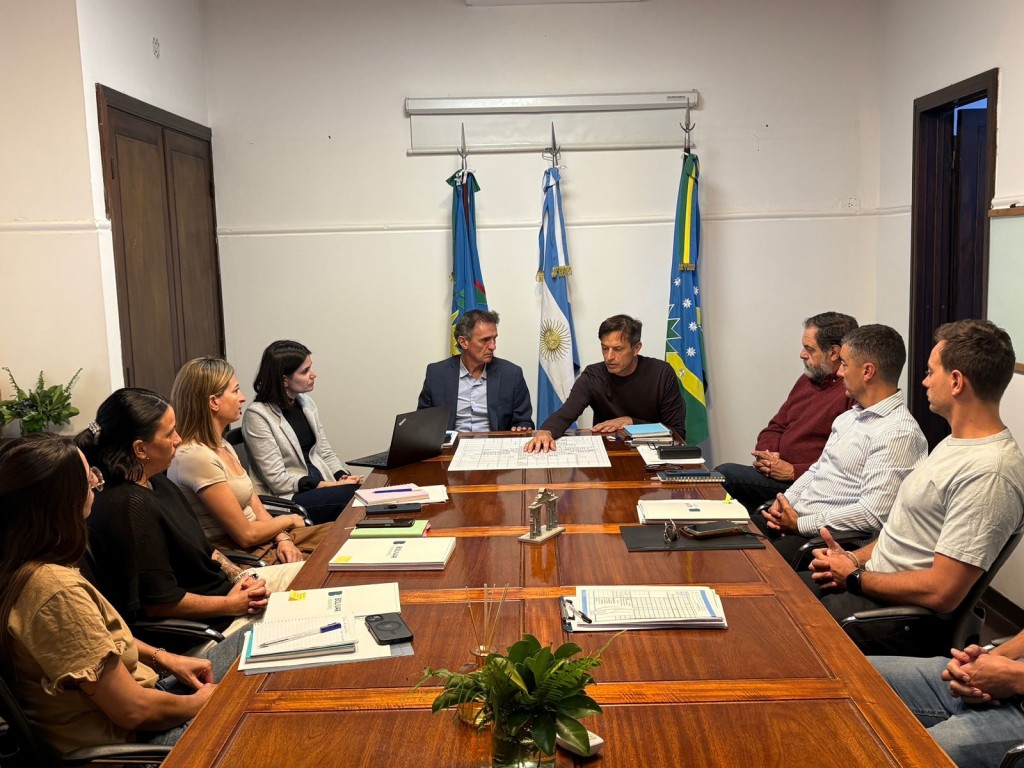 Infraestructura: reunión clave con el ministro Gabriel Katopodis en bolívar