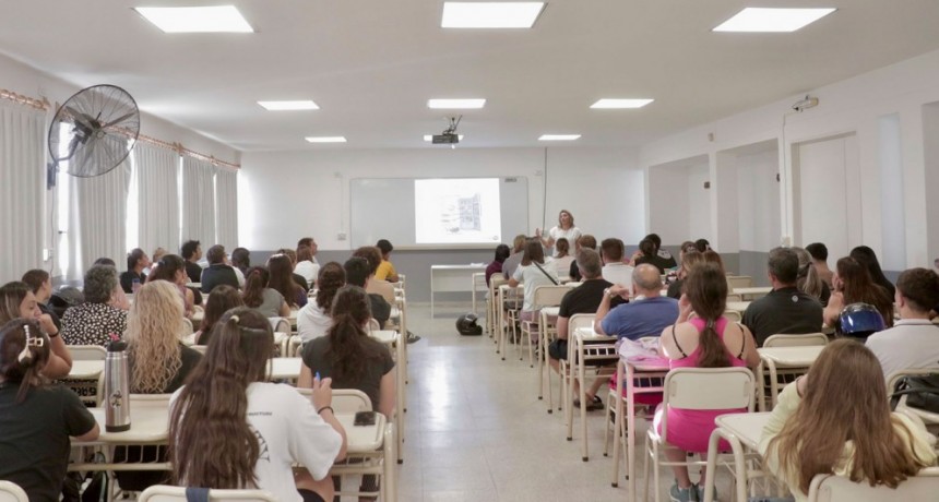 Se realizó un nuevo Curso de Manipulación de Alimentos en el Centro Regional Universitario