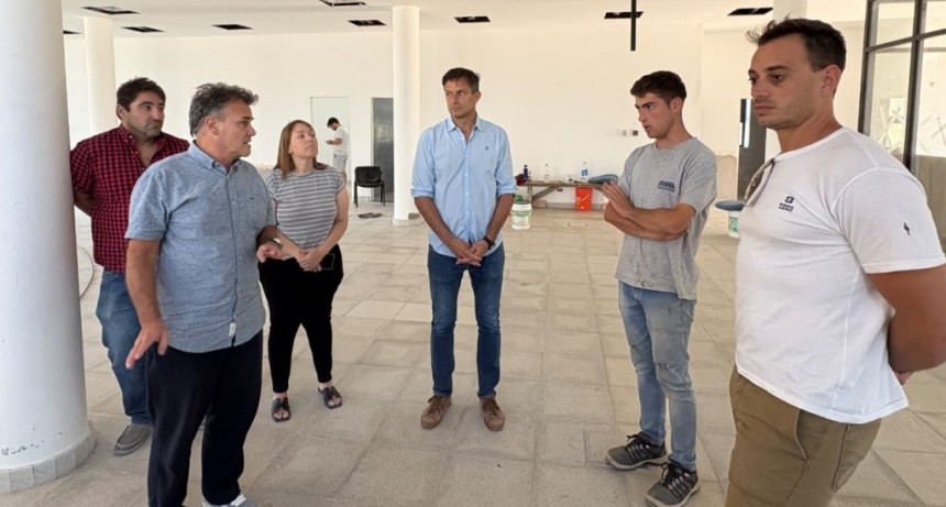 Bucca recorrió el avance de la obra de la Casa de la Provincia