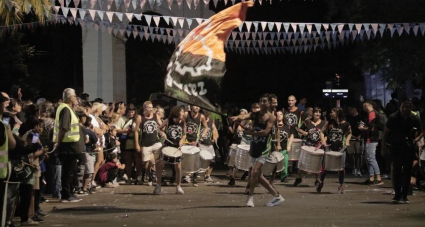 Bolívar vivió una gran noche de Carnaval